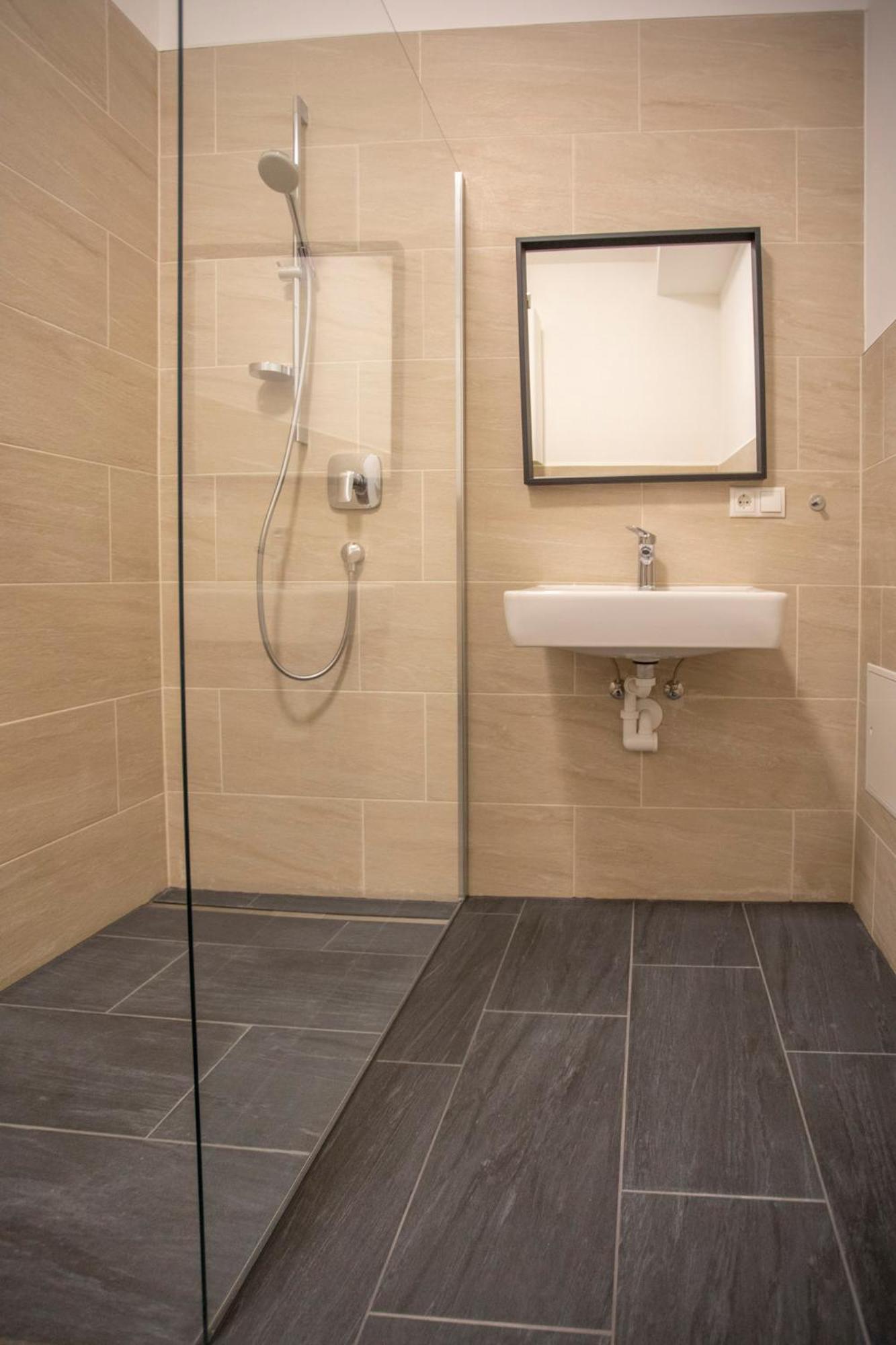 Innsbruck Urban Apartment I No Stairs I 24H Contactless Check-In Екстер'єр фото