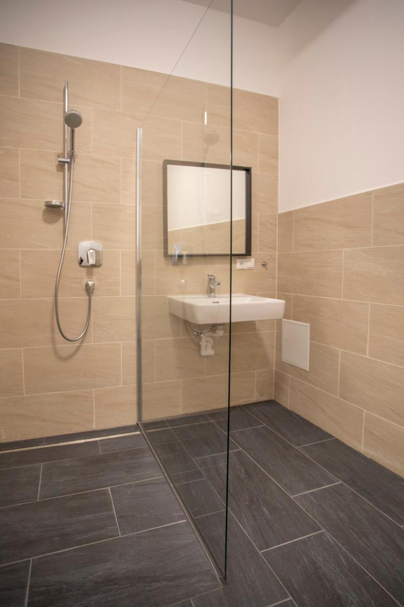 Innsbruck Urban Apartment I No Stairs I 24H Contactless Check-In Екстер'єр фото